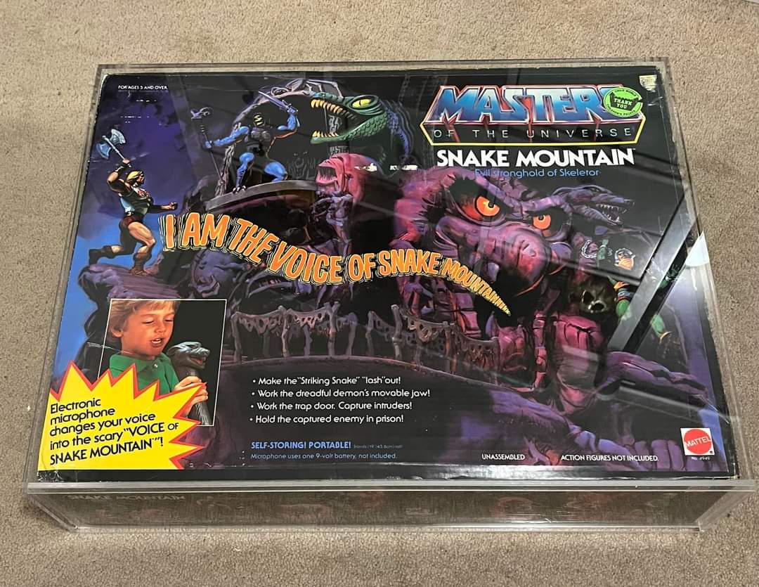 MASTERS OF THE UNIVERSE SNAKE MOUNTAIN